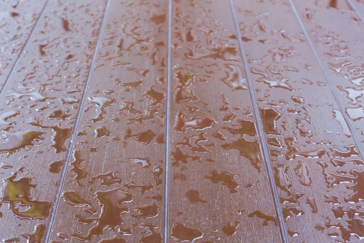 Wet-Weather Entrance Cleaning for Shops and Offices